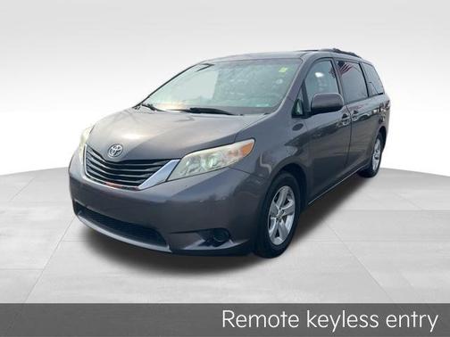 2014 Toyota Sienna LE
