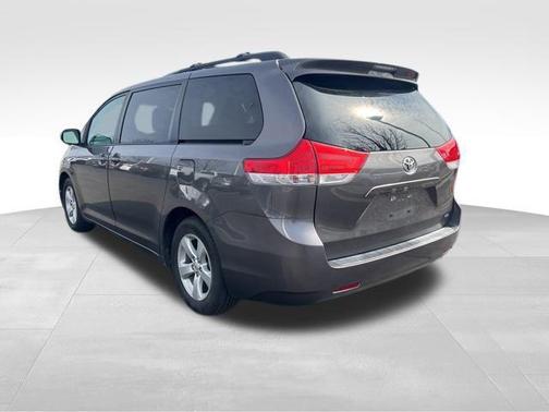 2014 Toyota Sienna LE