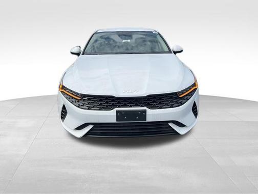 Glacial White Pearl 2023 Kia K5 LXS