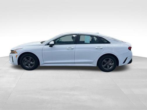 Glacial White Pearl 2023 Kia K5 LXS