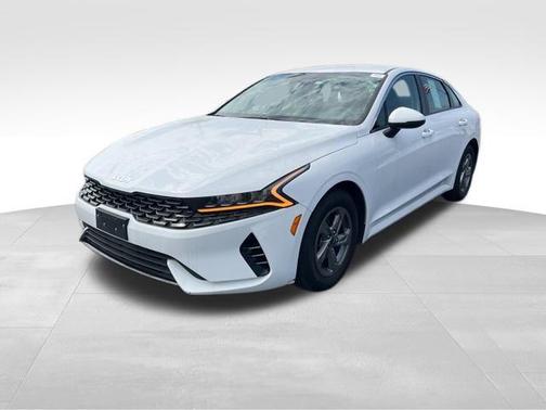 Glacial White Pearl 2023 Kia K5 LXS