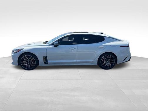 2023 Kia Stinger GT2