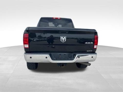 Brilliant Black Crystal Pearlcoat 2017 RAM 2500 Tradesman