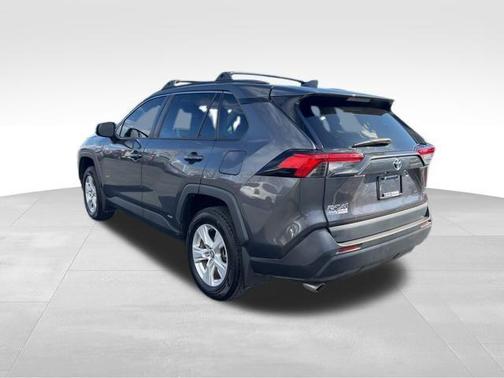 2020 Toyota RAV4 Hybrid XLE