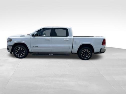 Bright White Clearcoat 2025 RAM 1500 Laramie