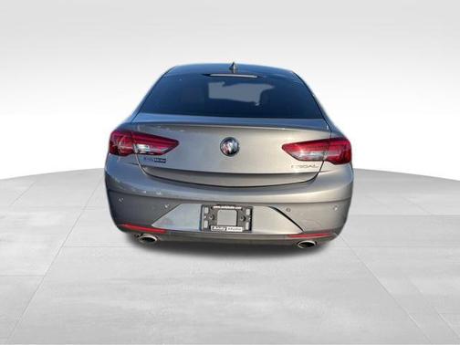 2020 Buick Regal Sportback Essence