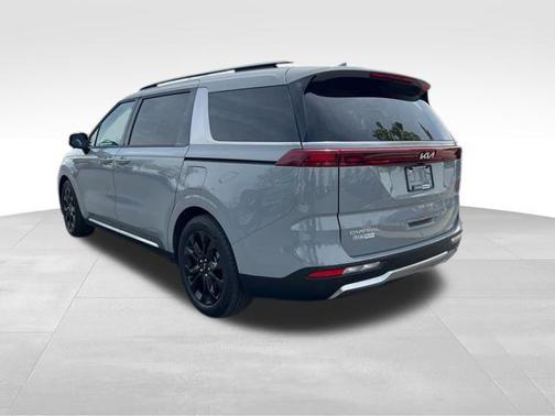 2024 Kia Carnival SX