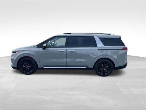 2024 Kia Carnival SX