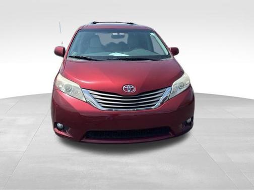 2012 Toyota Sienna Base