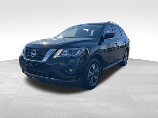 2017 Nissan Pathfinder SL