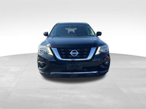 2017 Nissan Pathfinder SL