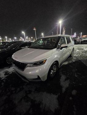 2023 Kia Carnival LX