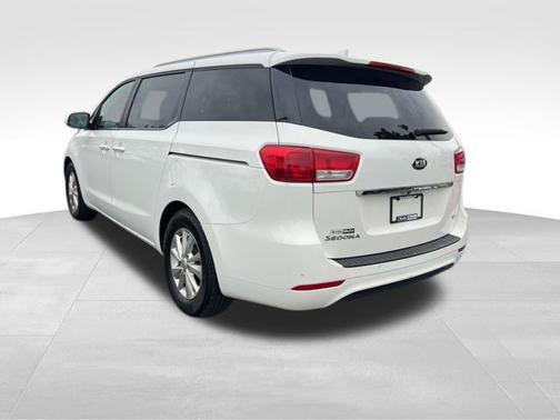 Clear White 2017 Kia Sedona LX