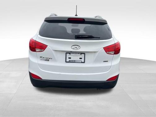 2015 Hyundai TUCSON SE