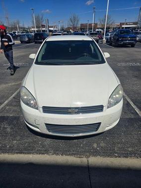 White 2009 Chevrolet Impala LT