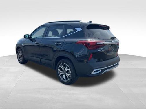 2023 Kia Seltos EX