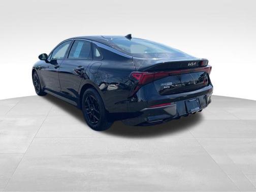 Aurora Black Pearl 2025 Kia K5 LXS