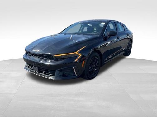 Aurora Black Pearl 2025 Kia K5 LXS