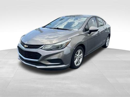 Pepperdust Metallic 2018 Chevrolet Cruze LT
