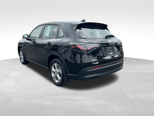 Black 2024 Honda HR-V LX