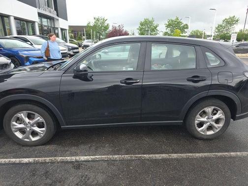 Black 2024 Honda HR-V LX