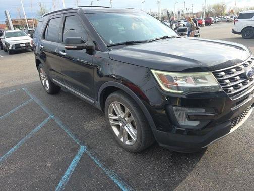 Gray 2017 Ford Explorer Limited