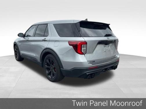 Iconic Silver Metallic 2021 Ford Explorer ST