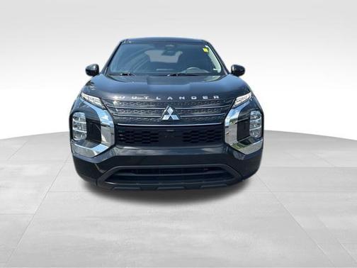 2022 Mitsubishi Outlander ES