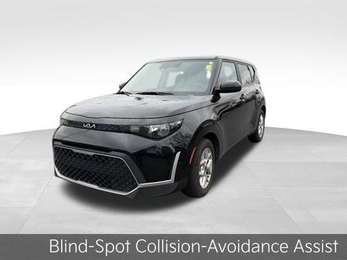 Black 2024 Kia Soul LX