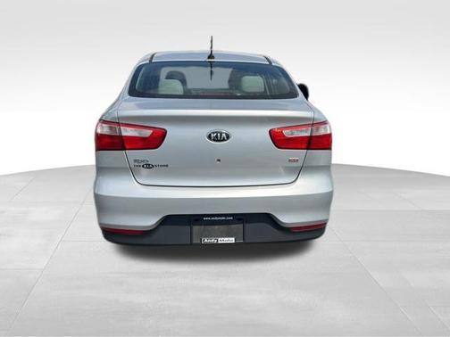 Bright Silver Metallic 2016 Kia Rio LX
