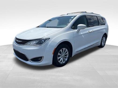 2018 Chrysler Pacifica Touring-L