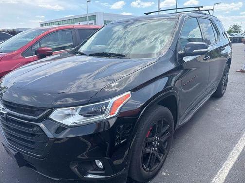 Mosaic Black Metallic 2021 Chevrolet Traverse Premier