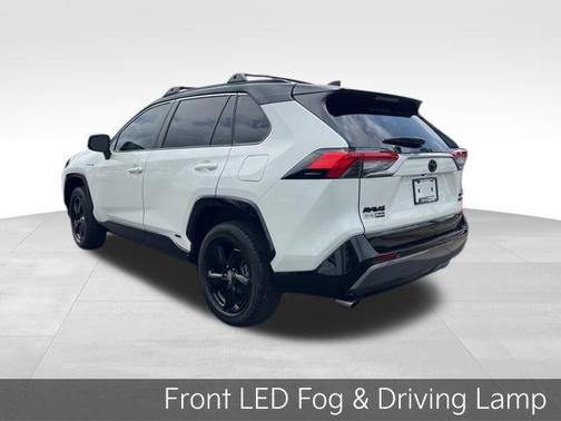 2020 Toyota RAV4 Hybrid SE