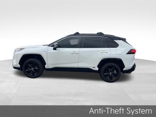 2020 Toyota RAV4 Hybrid SE