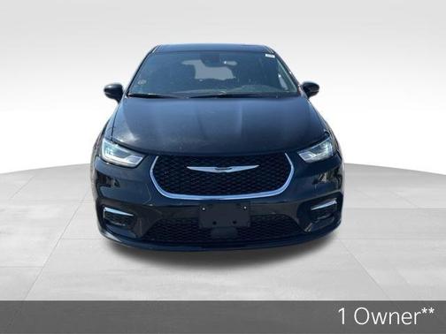 2025 Chrysler Pacifica L