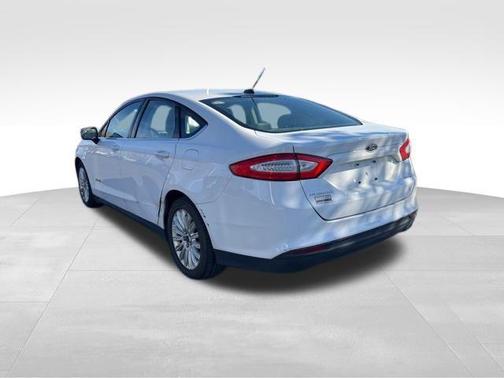 2014 Ford Fusion Hybrid S