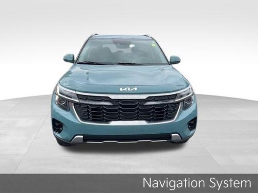 Green 2025 Kia Seltos EX
