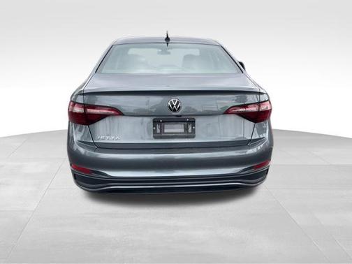 Gray 2024 Volkswagen Jetta 1.5T S