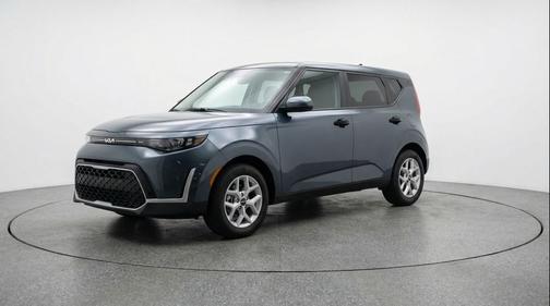 Gravity Gray 2025 Kia Soul LX