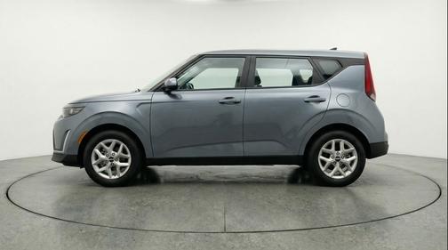Gravity Gray 2025 Kia Soul LX