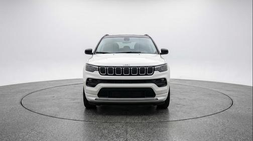 Bright White Clearcoat 2025 Jeep Compass Limited
