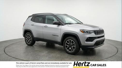Silver Zynith Metallic Clearcoat 2025 Jeep Compass Trailhawk
