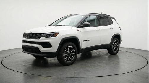 Bright White Clearcoat 2025 Jeep Compass Trailhawk