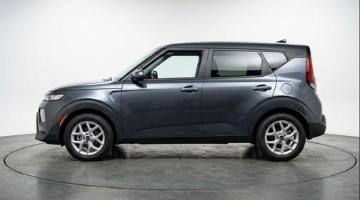 Gravity Gray 2025 Kia Soul LX