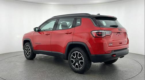 Red Hot Pearlcoat 2025 Jeep Compass Trailhawk
