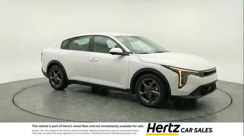 Snow White Pearl 2025 Kia K4 LXS