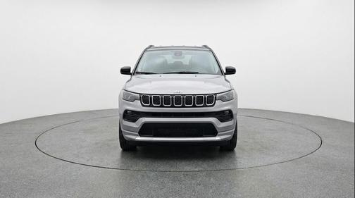 Silver Zynith Metallic Clearcoat 2025 Jeep Compass Limited