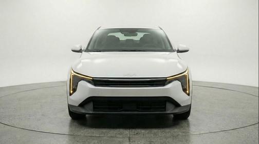 Snow White Pearl 2025 Kia K4 LXS