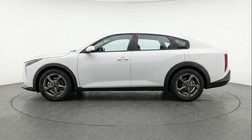 Snow White Pearl 2025 Kia K4 LXS