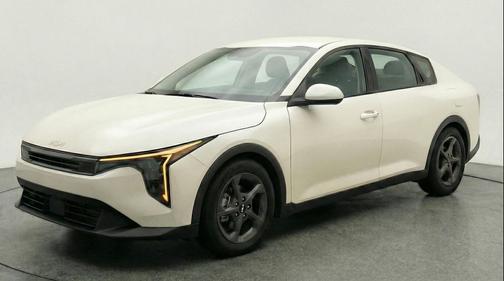 Snow White Pearl 2025 Kia K4 LXS